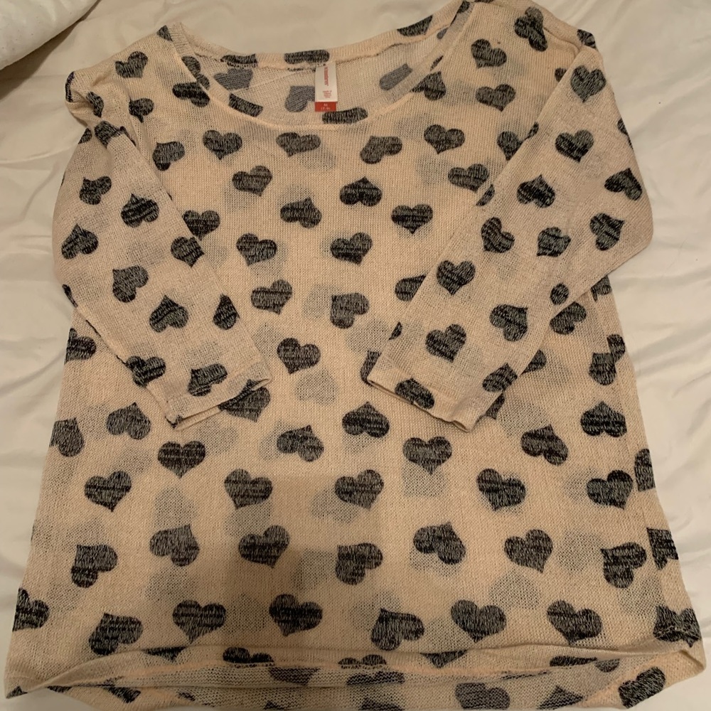 Juniors Sheer blush sweater 3/4 sleeves & black hearts 🖤 EUC.